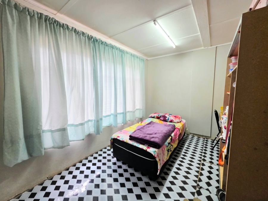 11 Bedroom Property for Sale in Brandwag Free State